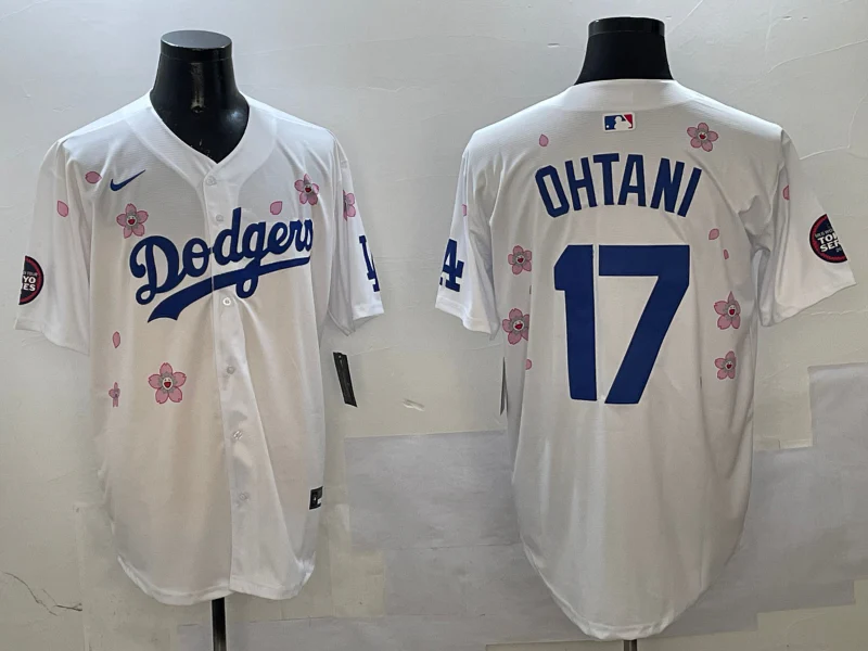 Men's Los Angeles Dodgers Shohei Ohtani #17 White Alternate Replica Player Jersey